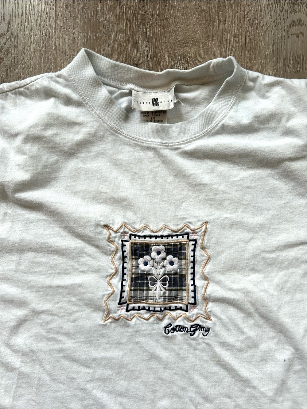 Vintage Coquette Girl Floral Bow Patch White Crewneck Tee